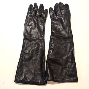 Arm length leather gloves